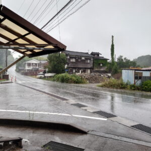 雨宿り